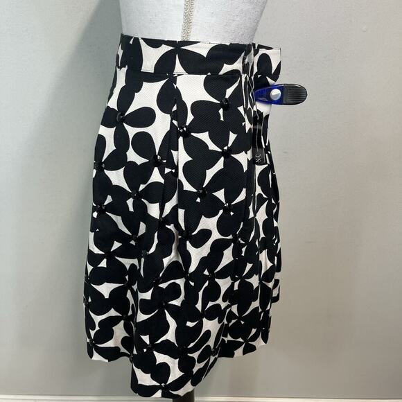 INC International Concepts Skirt size 2 Black White Floral Knee Pleated Jewels - Picture 7 of 8